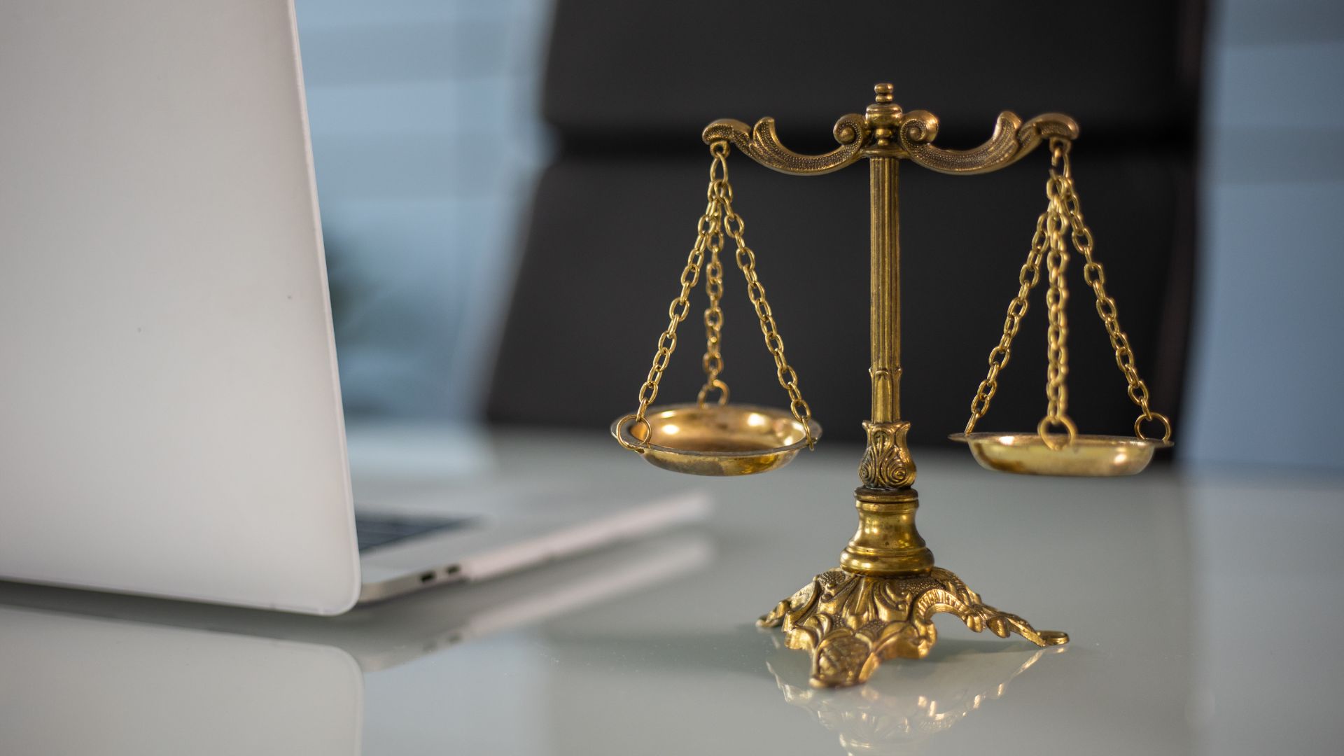 Contar com um advogado especializado em direito previdenciário é essencial para entender as particularidades de cada situação.